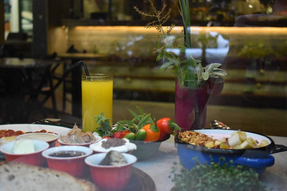 Hotel Master Mazeh Tel Aviv Esterno foto